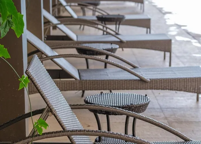 1br W Balcony In Pasay - The Radiance Bay *